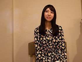 姑息！ゴム取りおじさん VS 生中NG新人女優 加賀美さら＆小暮未来　サンプル画像02